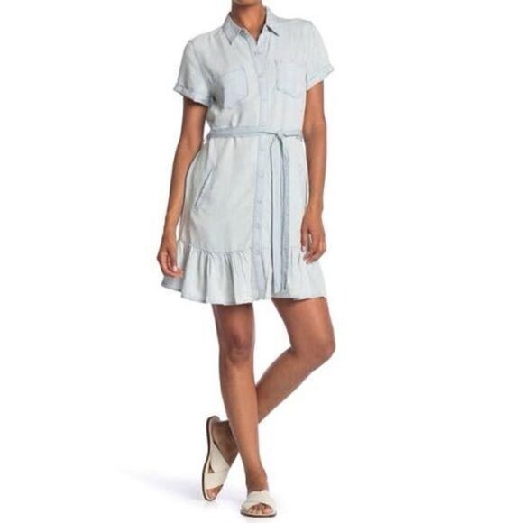 Velvet Heart Dresses & Skirts - Velvet Heart Elodie Tie Waist Chambray Shirt Dress